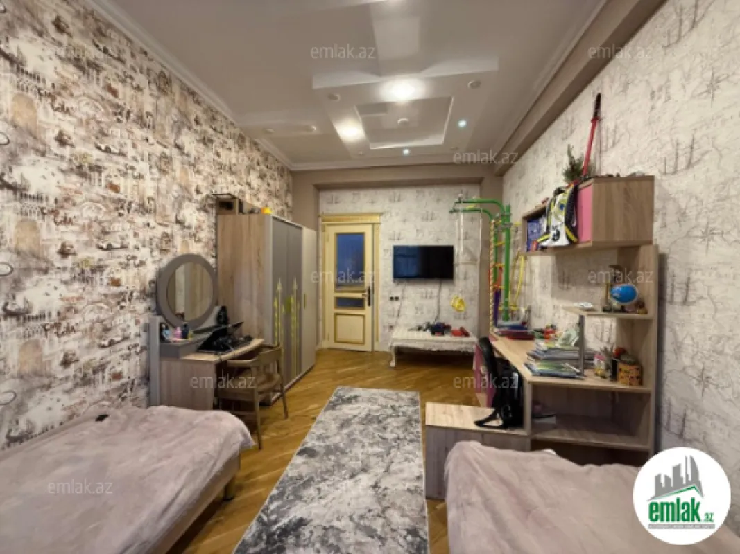 Satılır 3 otaqlı yeni tikili 126 m²