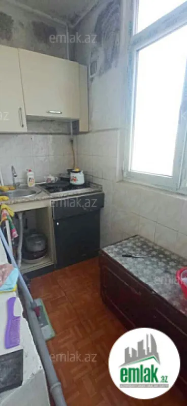 Satılır 2 otaqlı köhnə tikili 40 m²