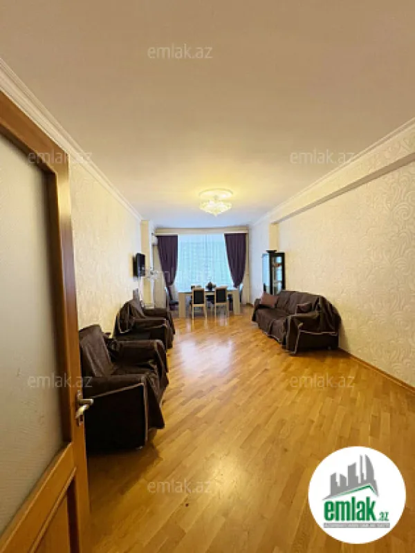 Satılır 3 otaqlı yeni tikili 120 m²