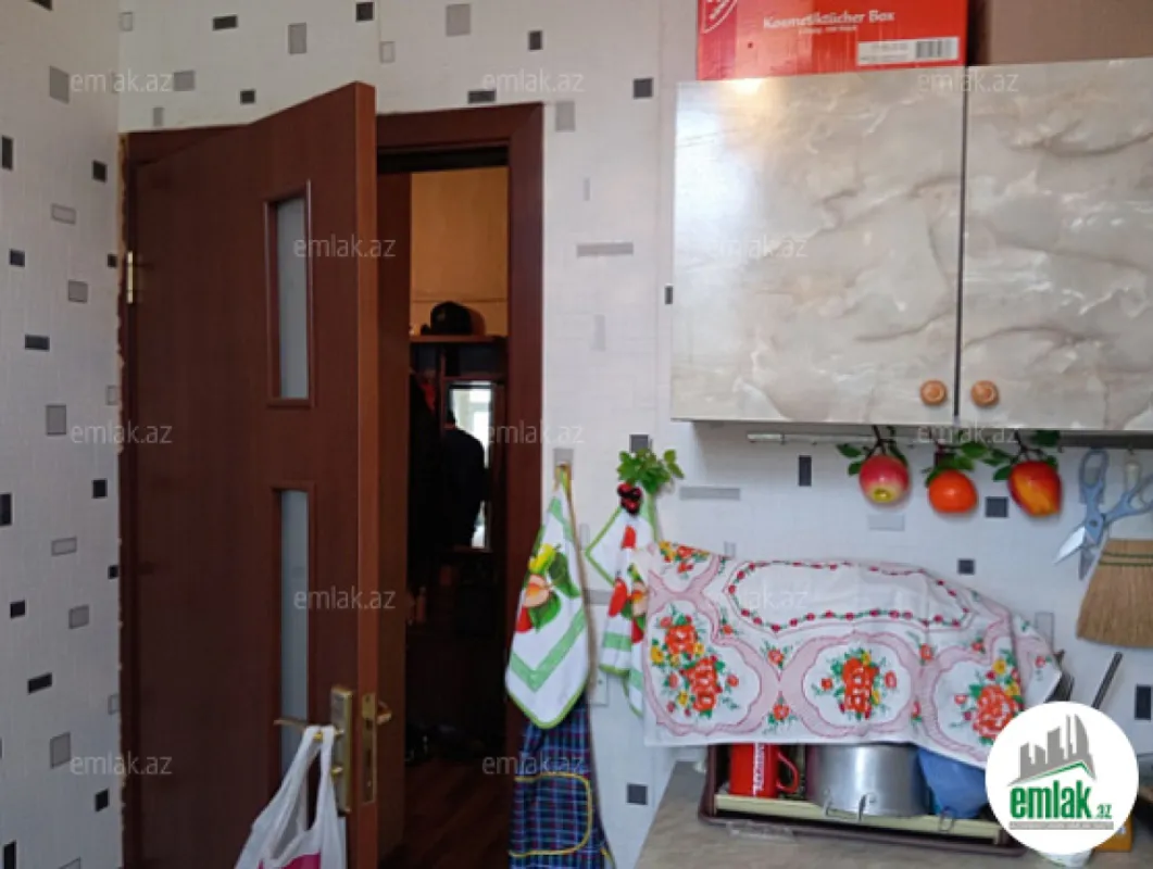 Satılır 2 otaqlı köhnə tikili 50 m²