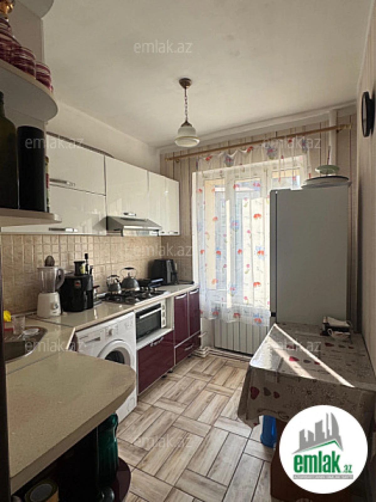 Satılır 2 otaqlı köhnə tikili 65 m²