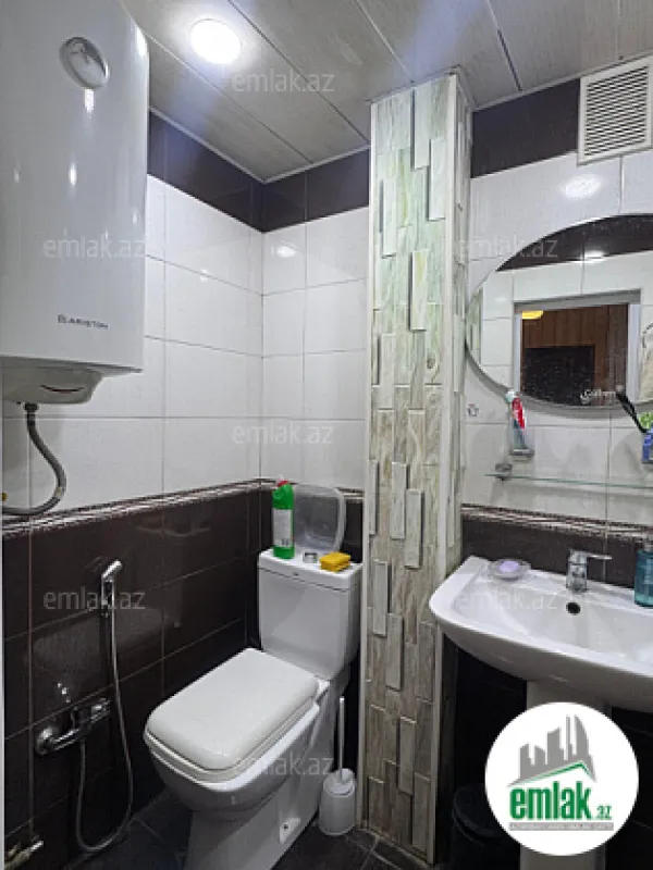 Satılır 2 otaqlı köhnə tikili 65 m²