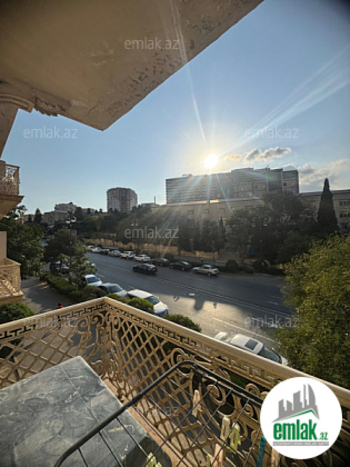 Satılır 2 otaqlı köhnə tikili 65 m²