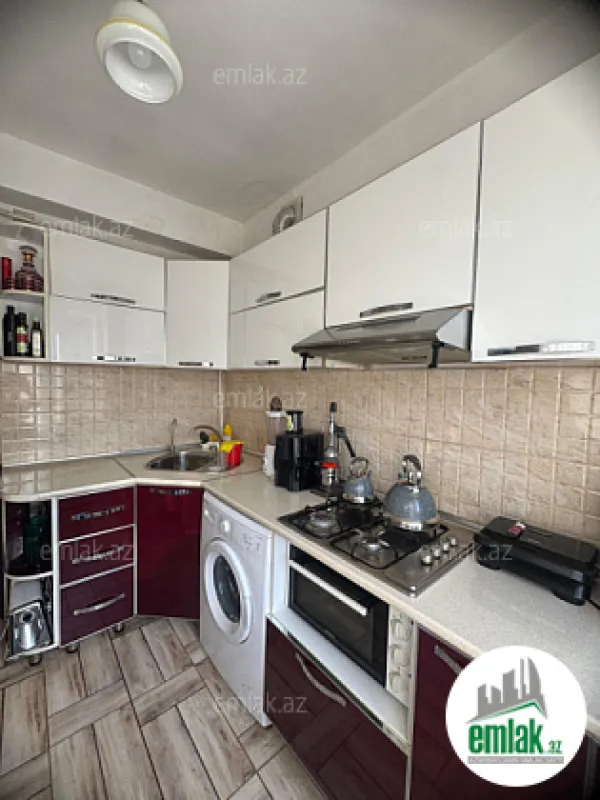 Satılır 2 otaqlı köhnə tikili 65 m²