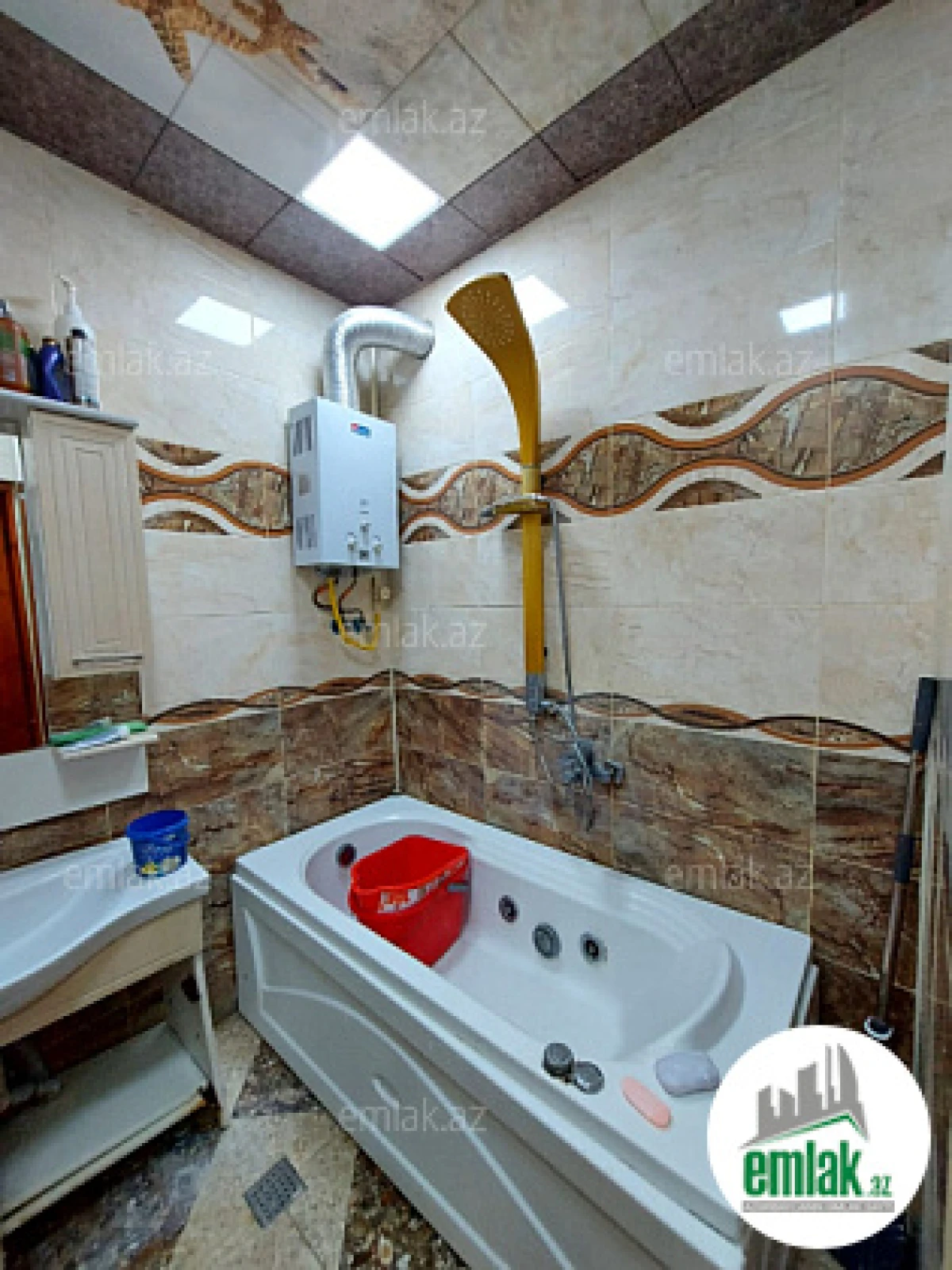 Satılır 3 otaqlı köhnə tikili 85 m²