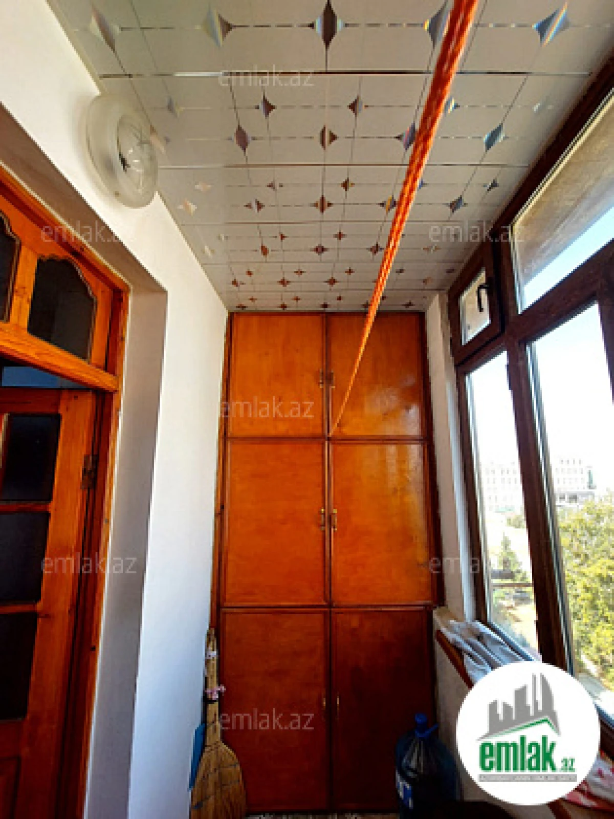 Satılır 3 otaqlı köhnə tikili 85 m²