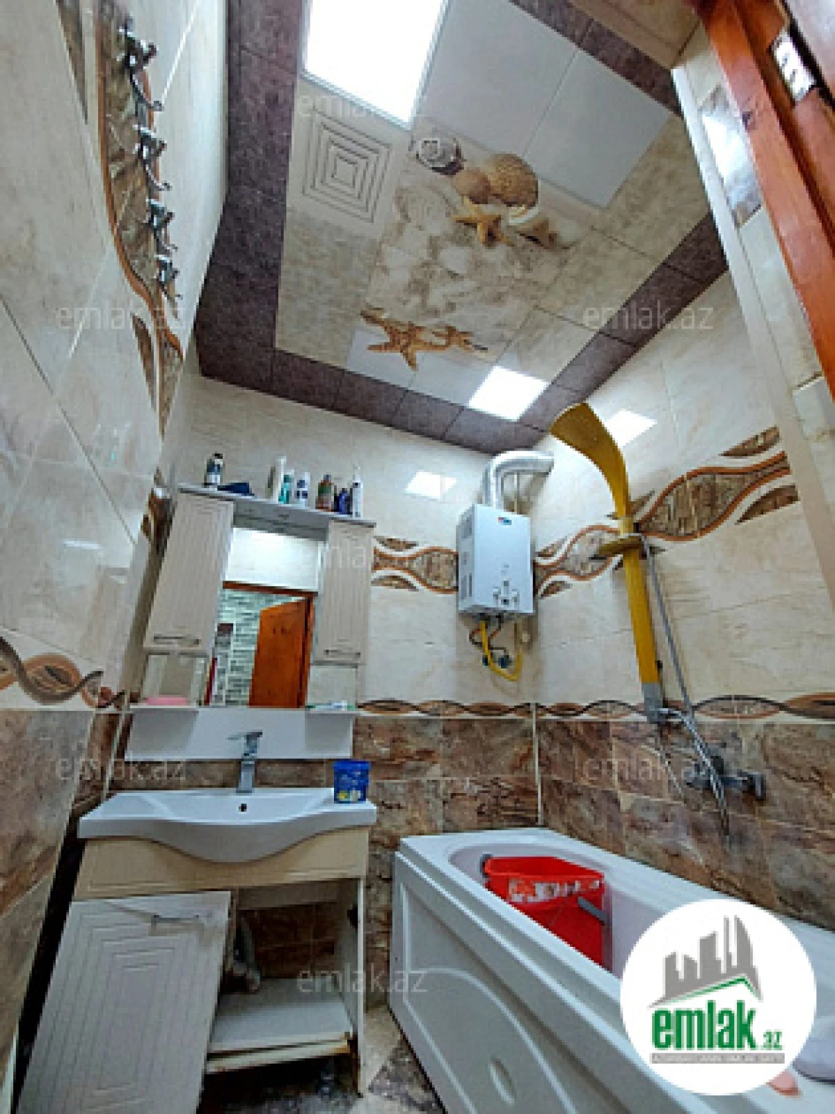 Satılır 3 otaqlı köhnə tikili 85 m²