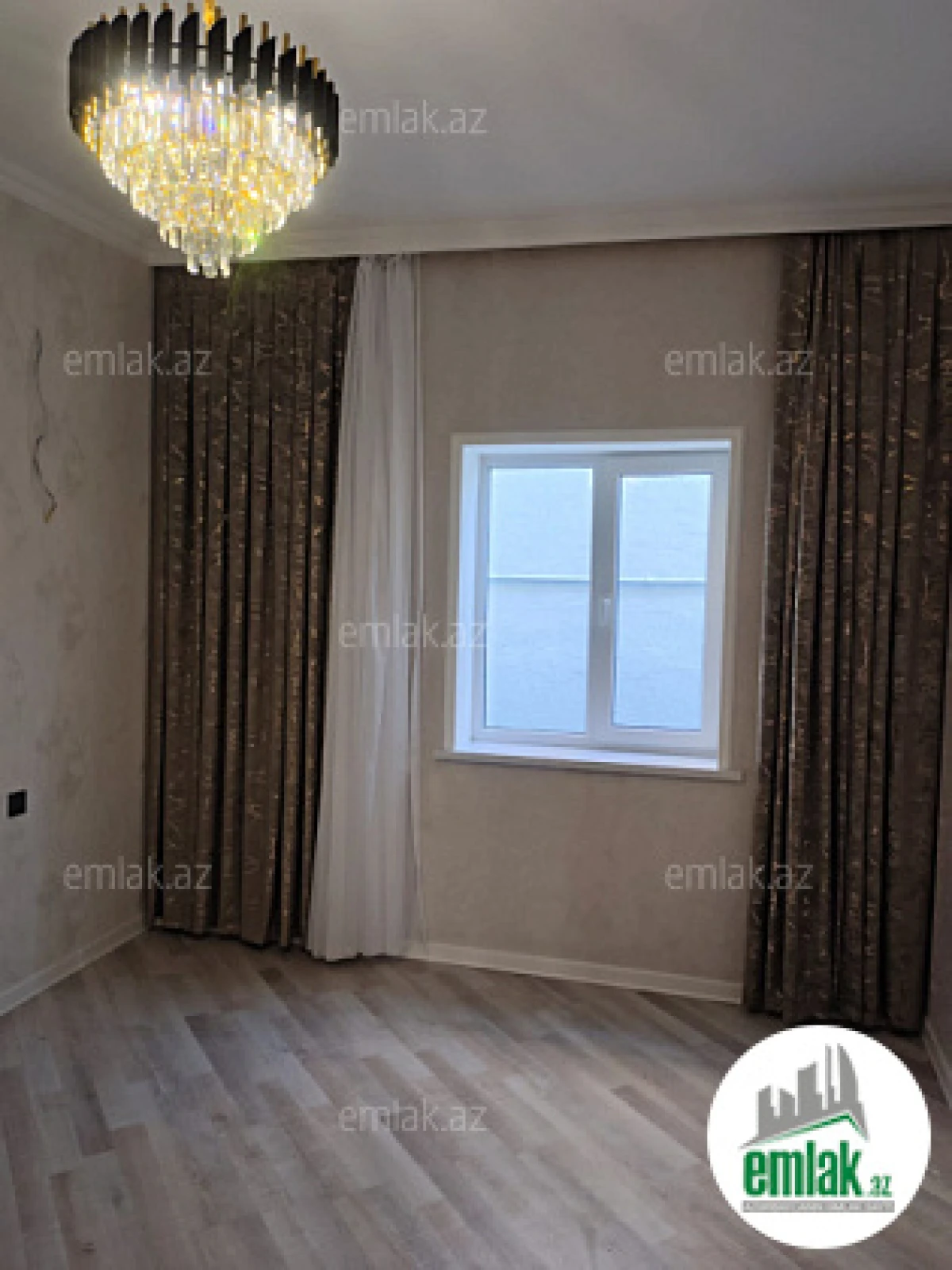 Satılır 3 otaqlı mənzil 90 m²