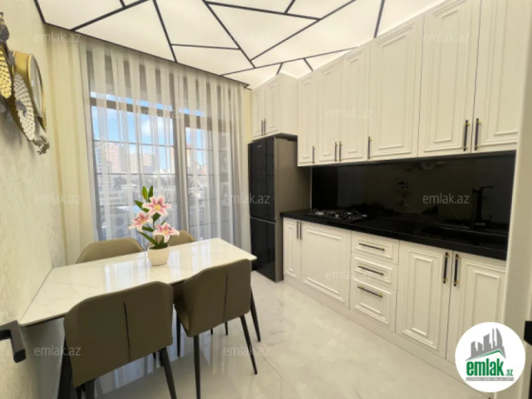 Satılır 3 otaqlı yeni tikili 100 m²