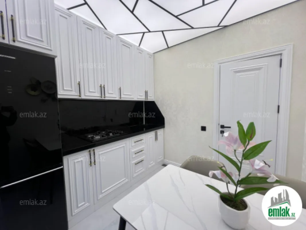 Satılır 3 otaqlı yeni tikili 100 m²