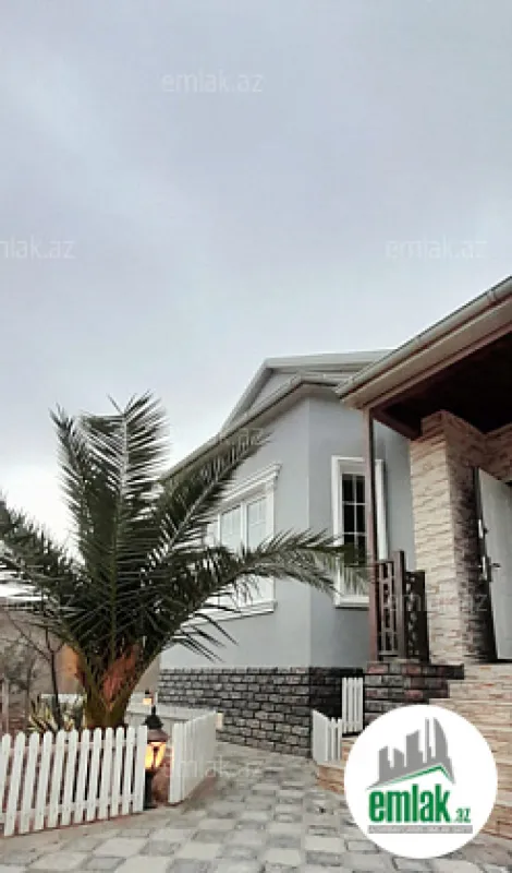Satılır 4 otaqlı mənzil 160 m²