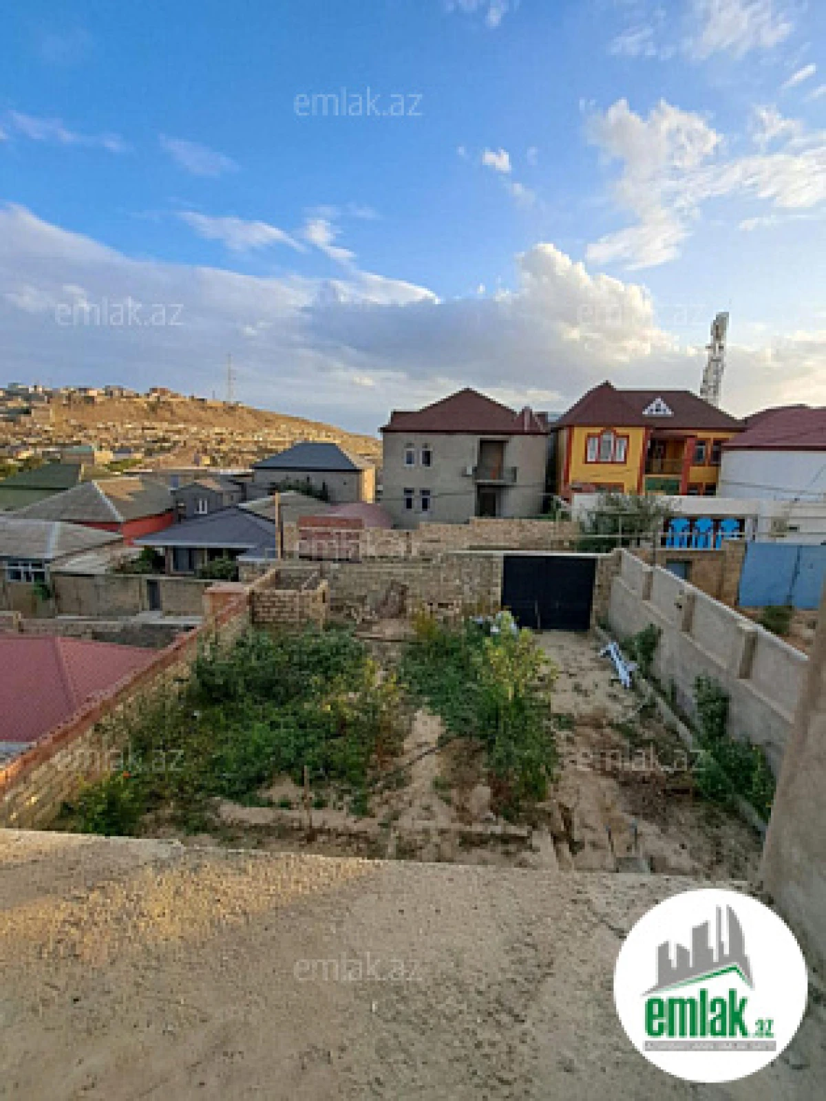 Satılır 5 otaqlı həyət evi 253.4 m²