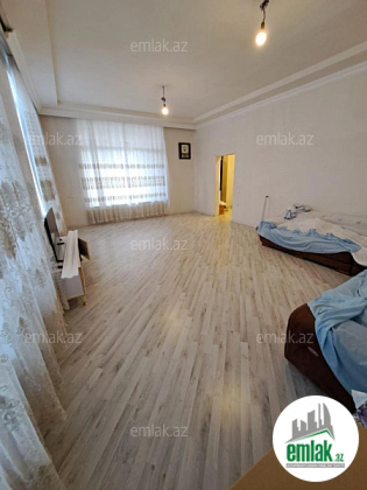 Satılır 5 otaqlı həyət evi 253.4 m²
