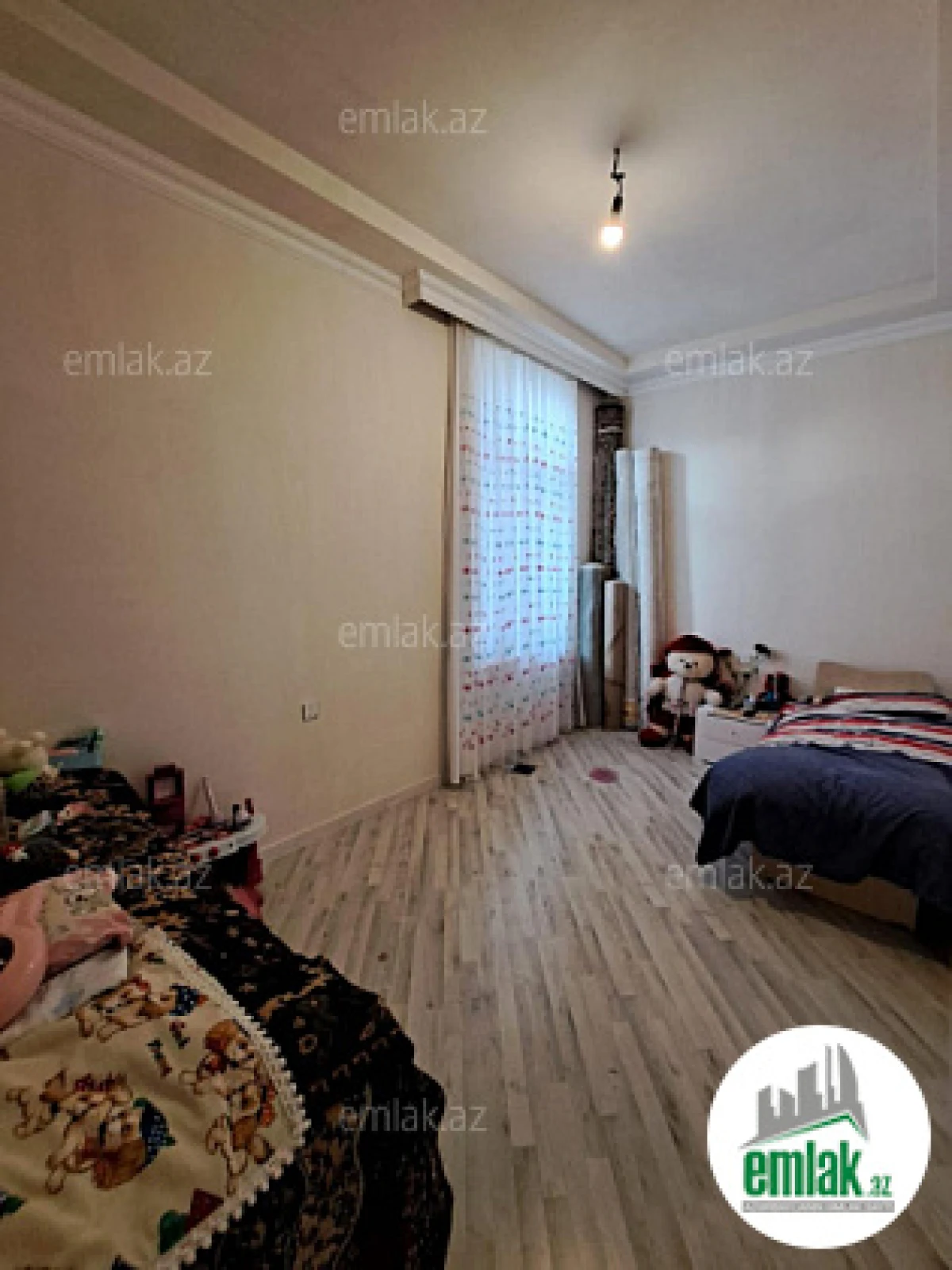 Satılır 5 otaqlı həyət evi 253.4 m²