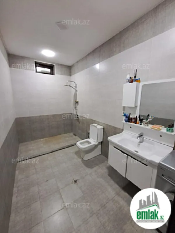 Satılır 5 otaqlı həyət evi 253.4 m²