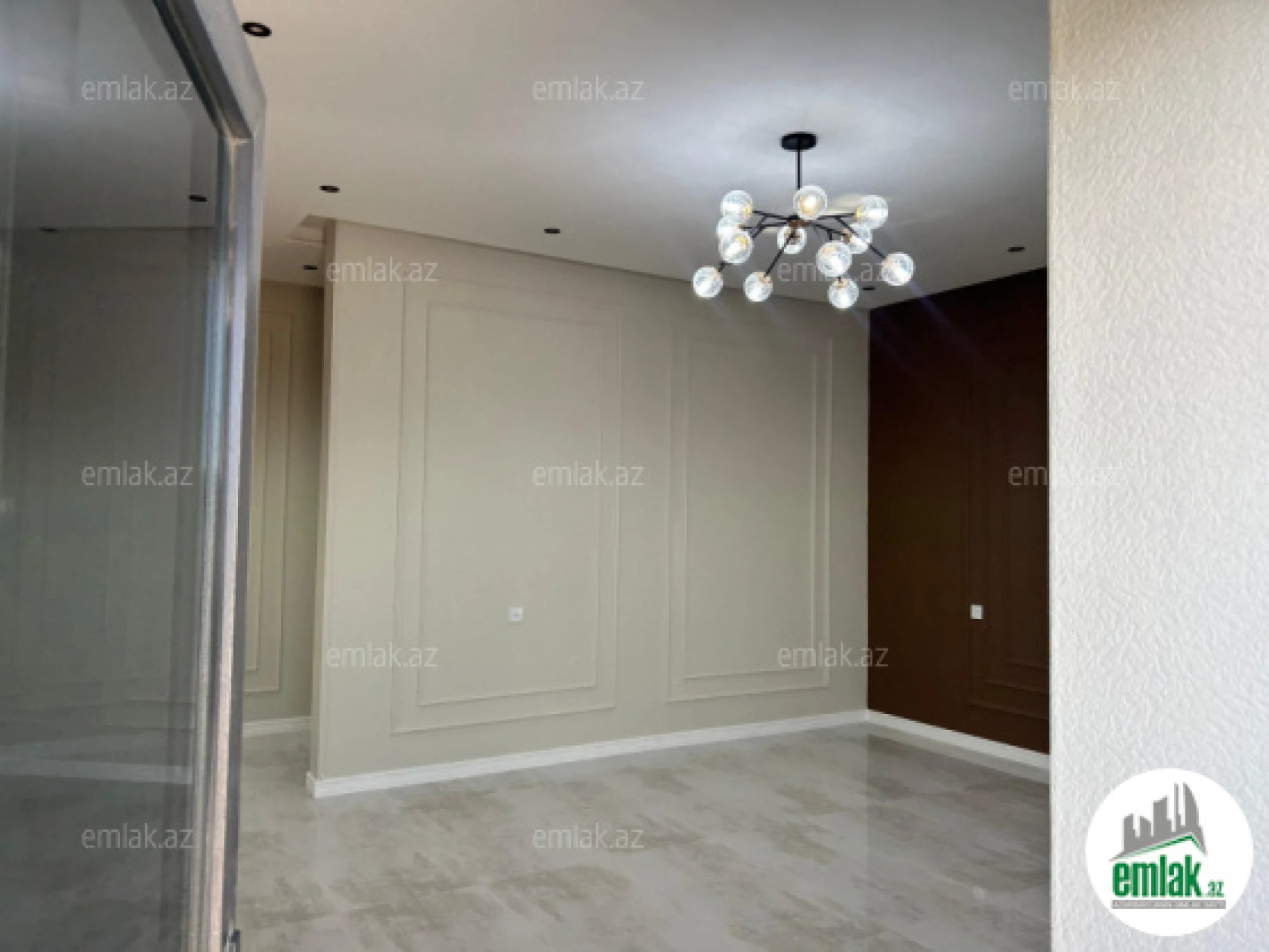 Satılır 4 otaqlı mənzil 140 m²