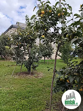 Satılır 7 otaqlı həyət evi 300 m²