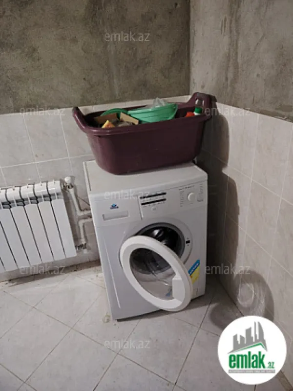 Satılır 7 otaqlı həyət evi 300 m²