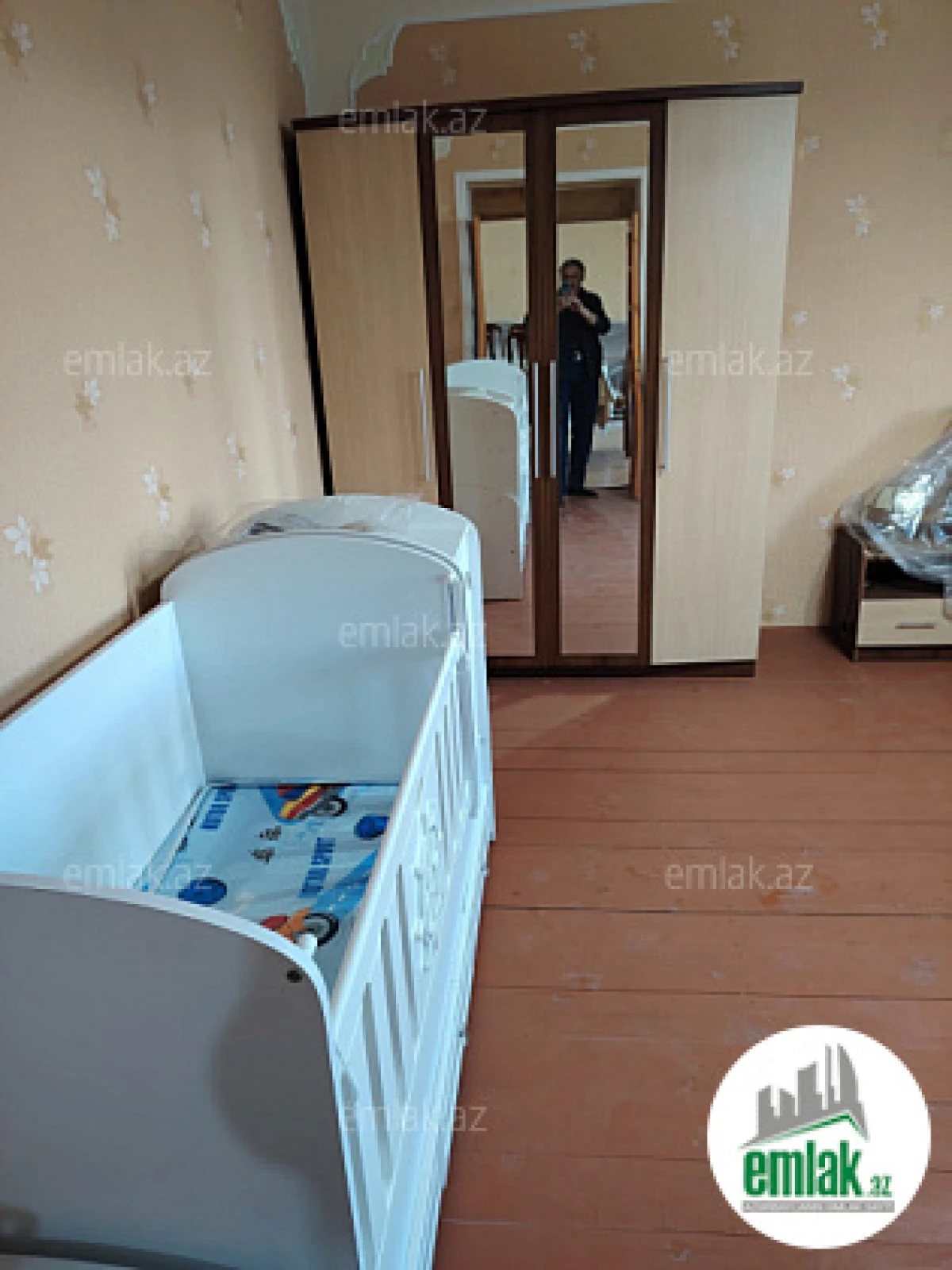 Satılır 7 otaqlı həyət evi 300 m²