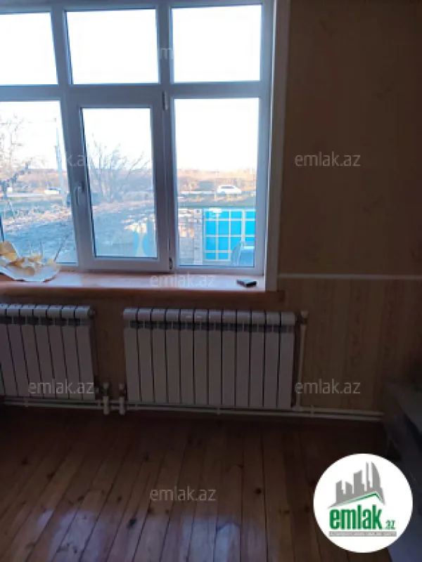 Satılır 7 otaqlı həyət evi 300 m²