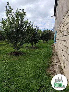 Satılır 7 otaqlı həyət evi 300 m²