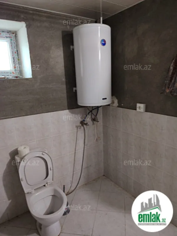 Satılır 7 otaqlı həyət evi 300 m²