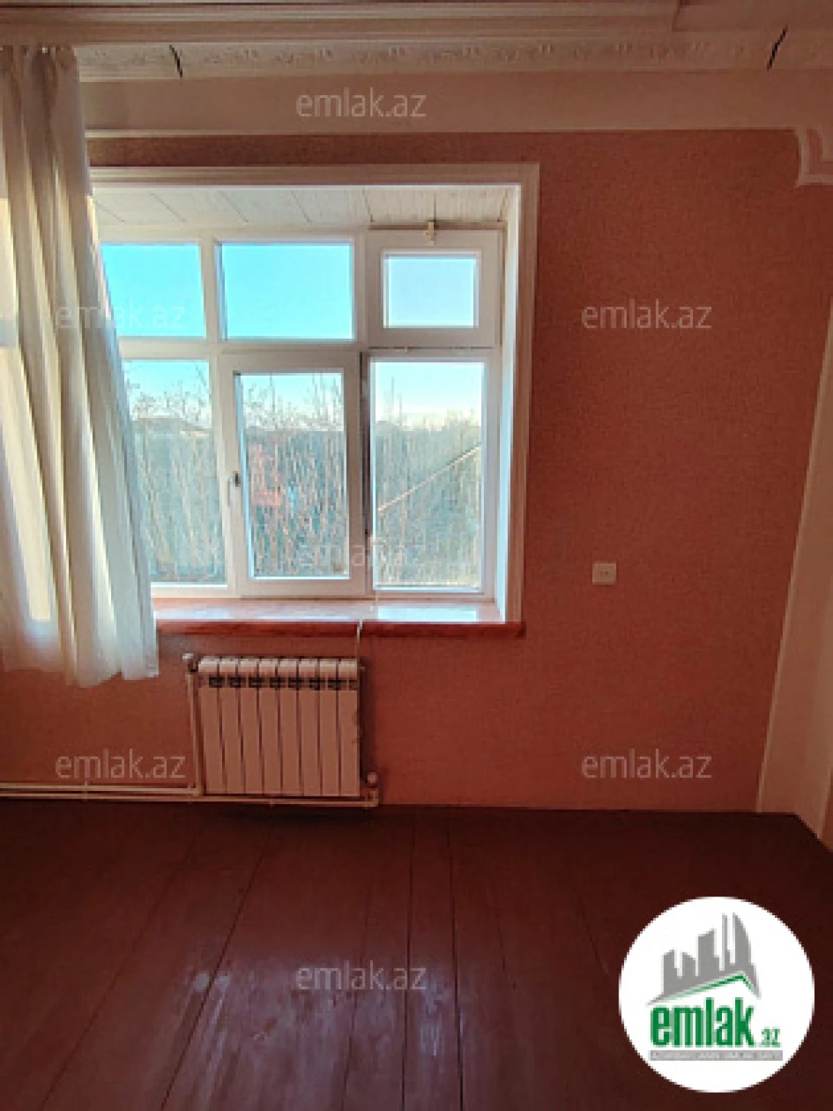 Satılır 7 otaqlı həyət evi 300 m²
