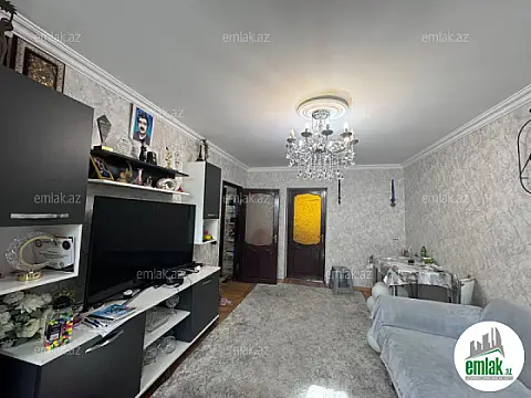 Satılır 3 otaqlı köhnə tikili 75 m²