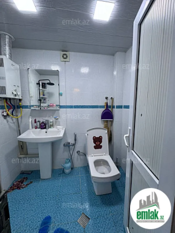 Satılır 3 otaqlı köhnə tikili 75 m²