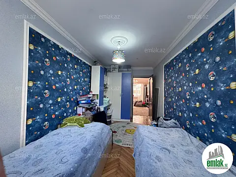 Satılır 3 otaqlı köhnə tikili 75 m²