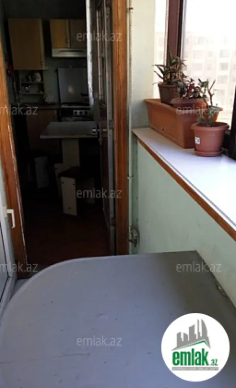 Satılır 3 otaqlı köhnə tikili 75 m²