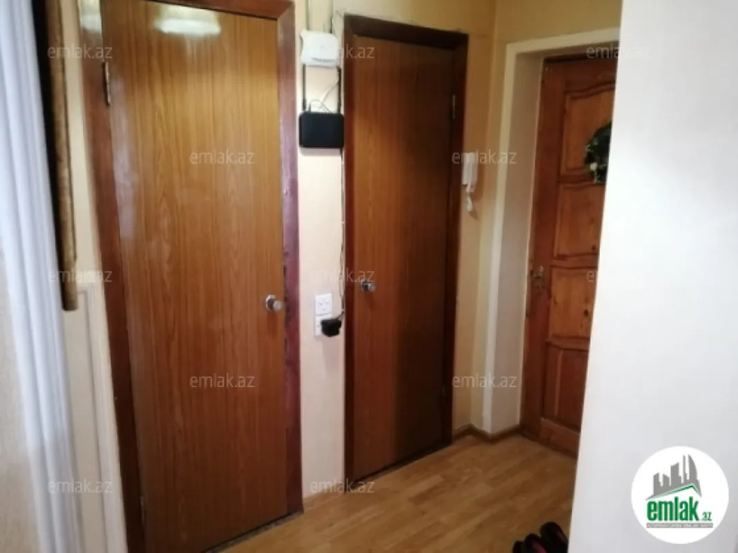 Satılır 3 otaqlı köhnə tikili 80 m²