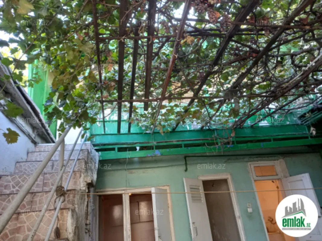 Satılır 4 otaqlı həyət evi 150 m²