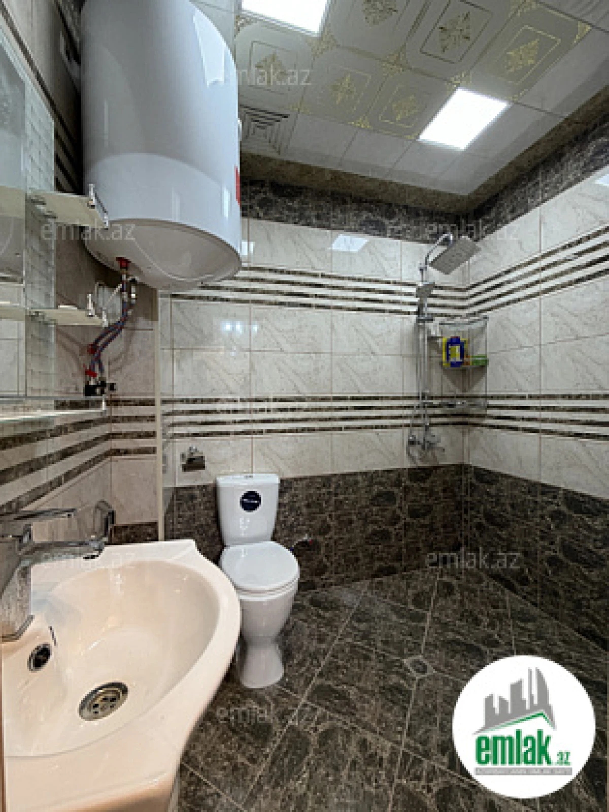 Satılır 3 otaqlı yeni tikili 80 m²