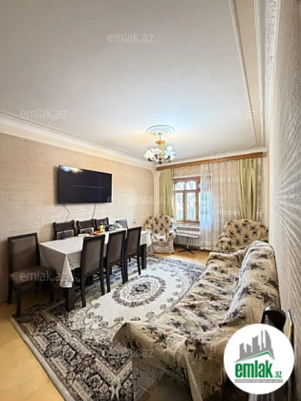 Satılır 2 otaqlı köhnə tikili 65 m²