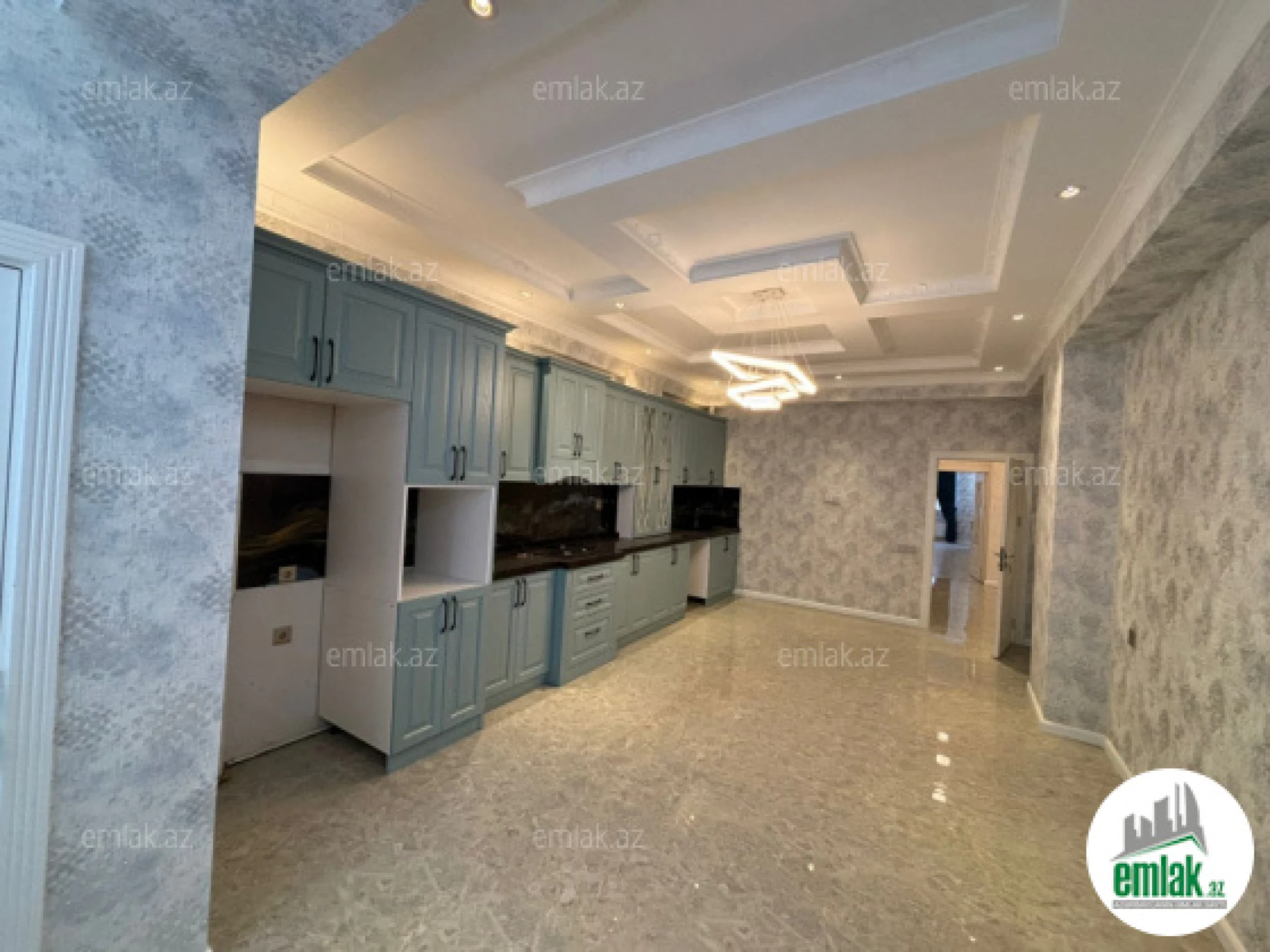 Satılır 3 otaqlı yeni tikili 140 m²