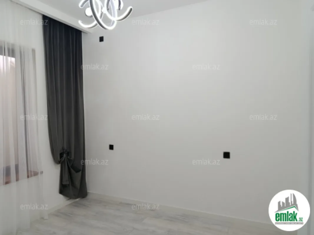 Satılır 4 otaqlı mənzil 150 m²