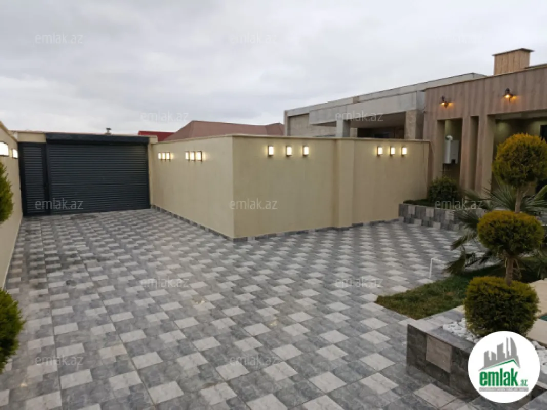 Satılır 4 otaqlı mənzil 150 m²