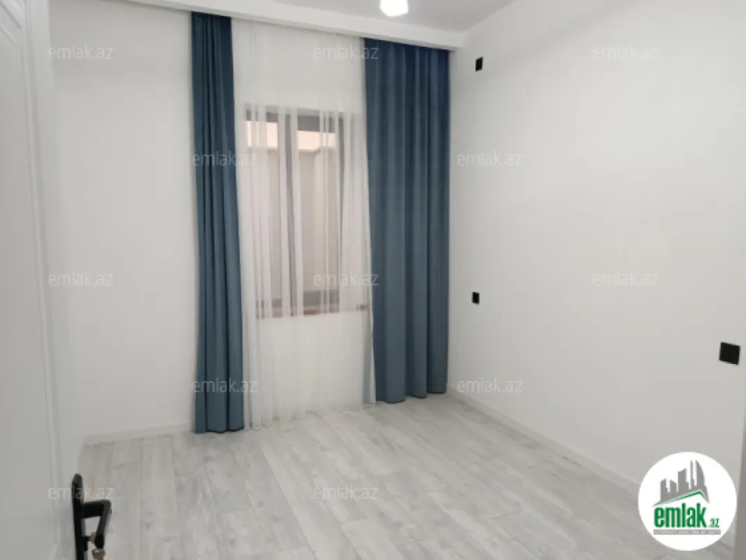 Satılır 4 otaqlı mənzil 150 m²