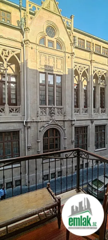 Satılır 2 otaqlı köhnə tikili 60 m²