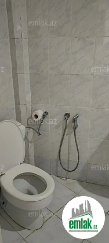 Satılır 2 otaqlı köhnə tikili 60 m²