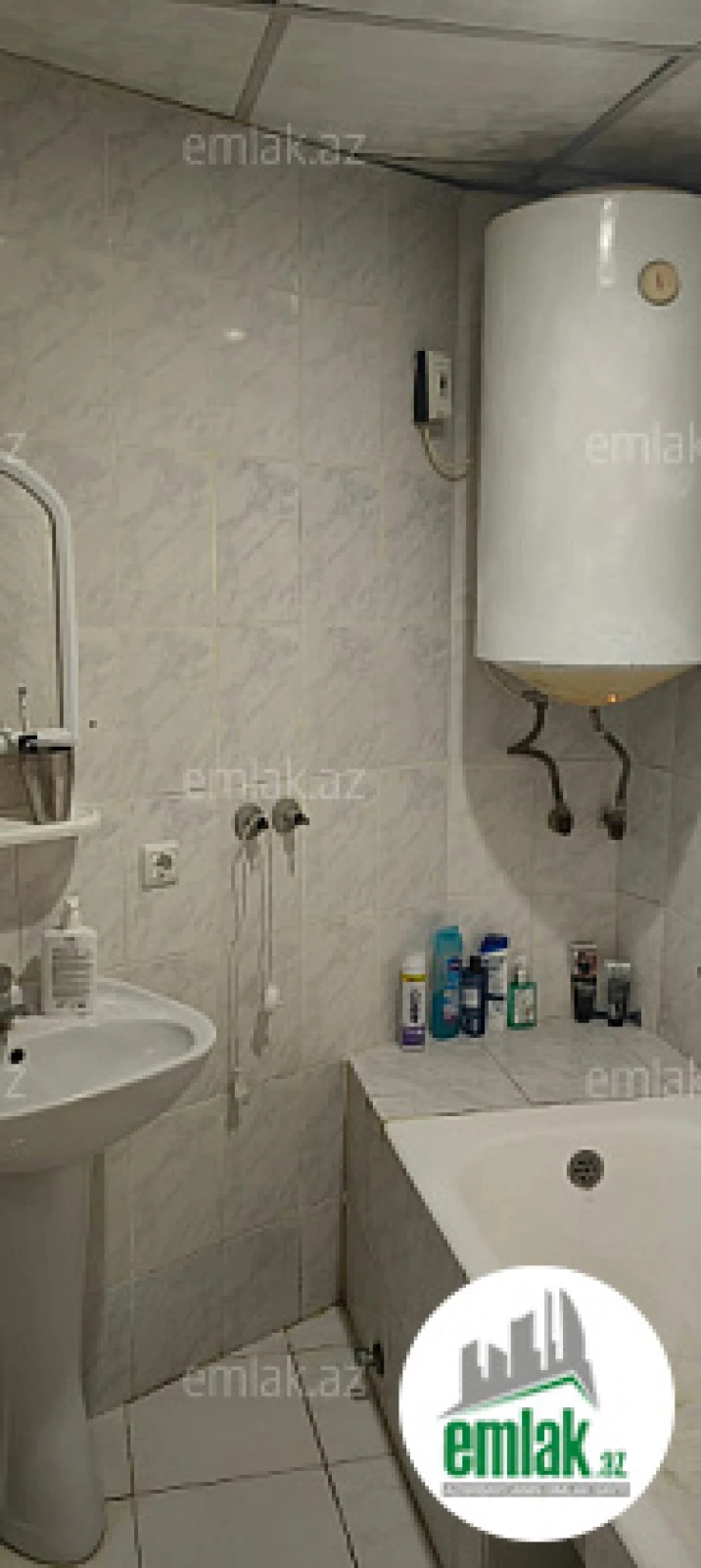 Satılır 2 otaqlı köhnə tikili 60 m²