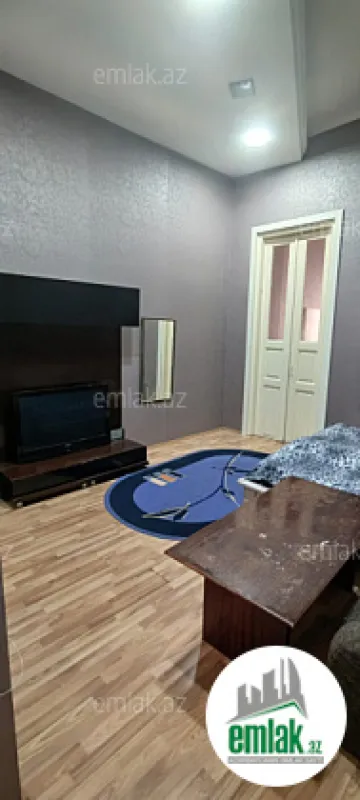 Satılır 2 otaqlı köhnə tikili 60 m²