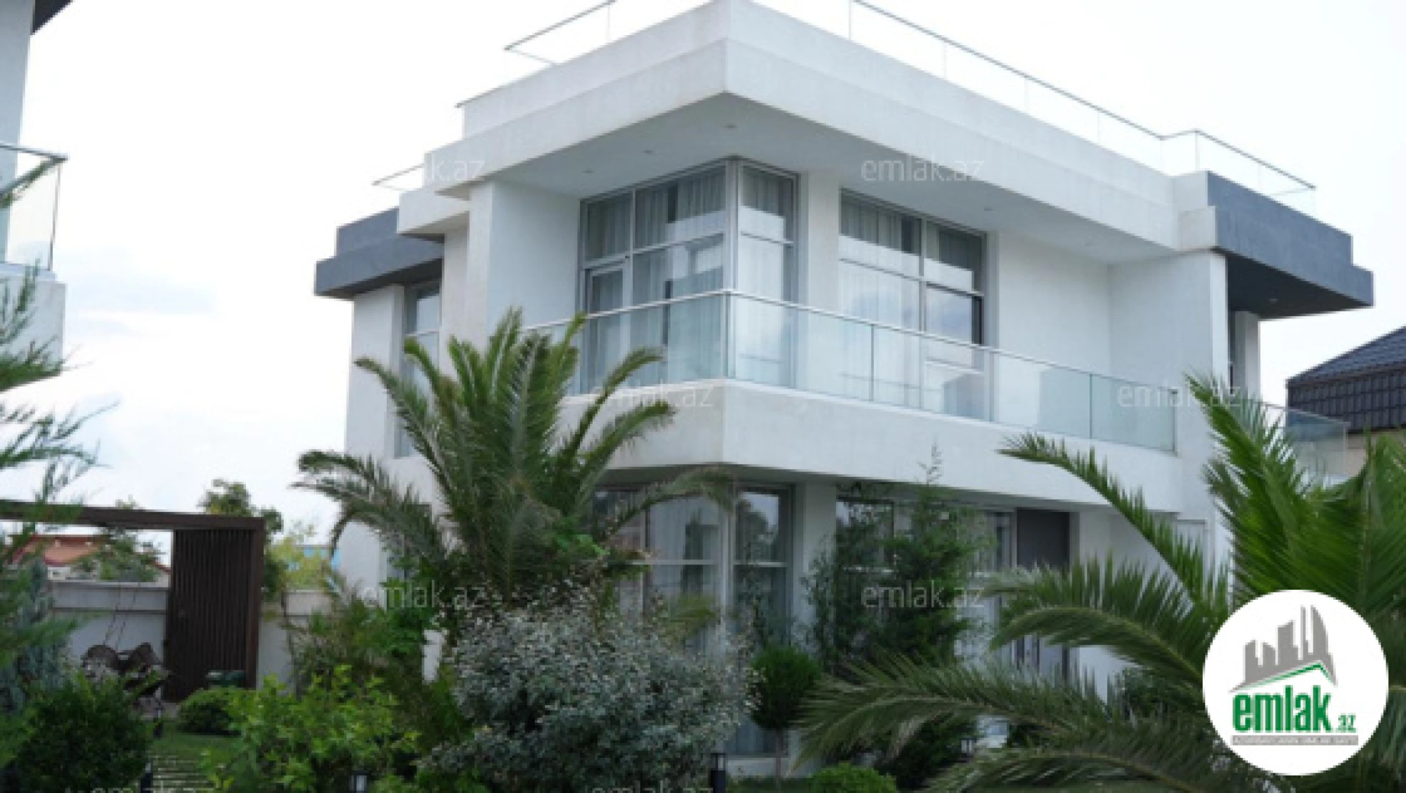 Satılır 19 otaqlı obyekt 1700 m²