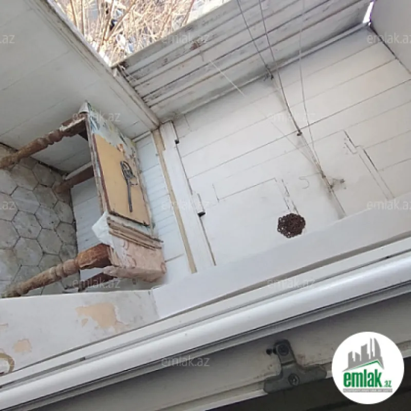 Satılır 3 otaqlı köhnə tikili 80 m²