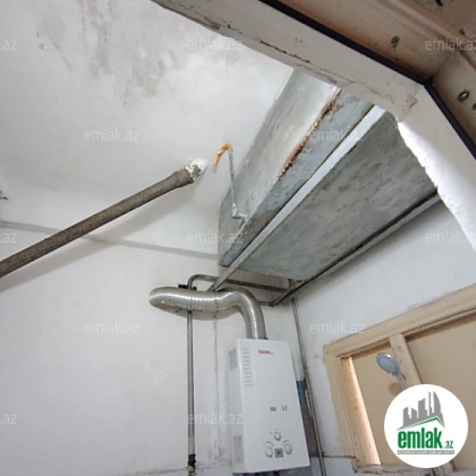 Satılır 3 otaqlı köhnə tikili 80 m²