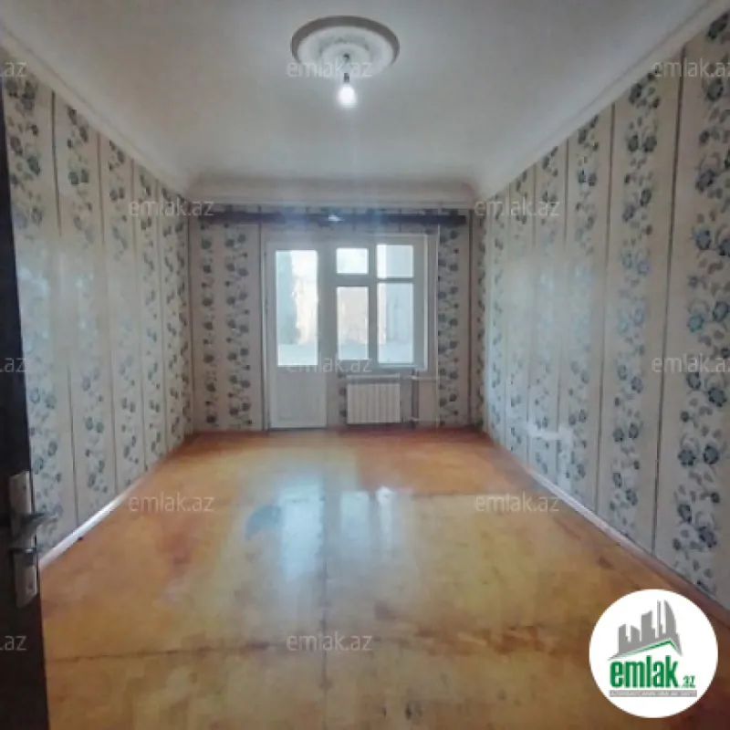 Satılır 3 otaqlı köhnə tikili 80 m²