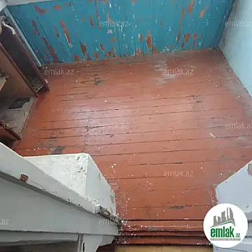Satılır 3 otaqlı köhnə tikili 80 m²