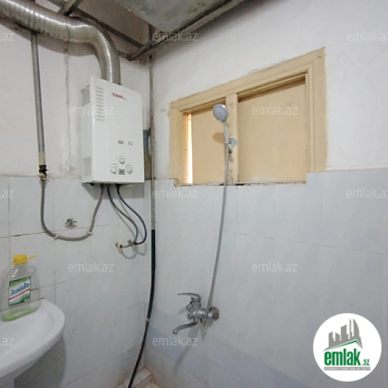 Satılır 3 otaqlı köhnə tikili 80 m²