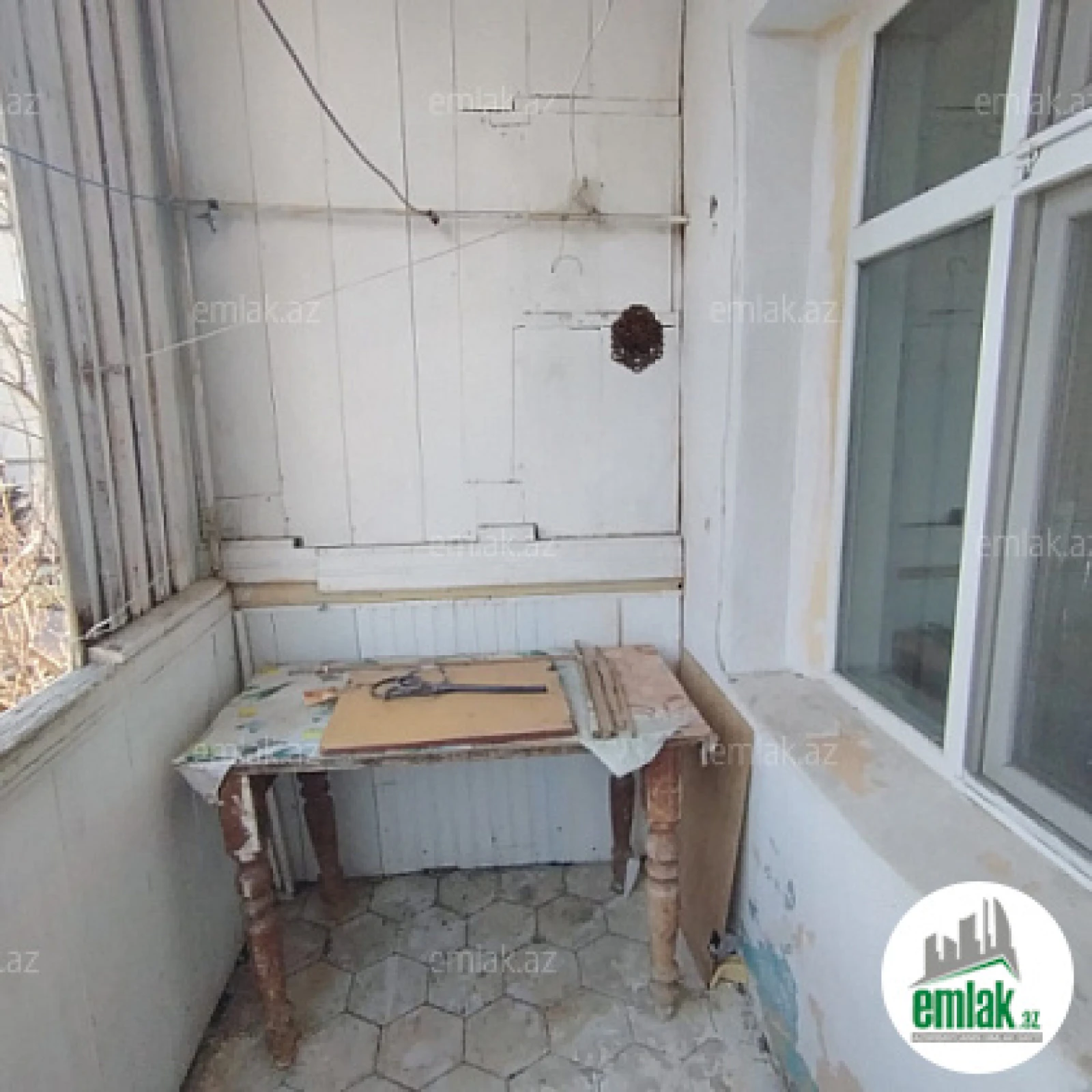 Satılır 3 otaqlı köhnə tikili 80 m²